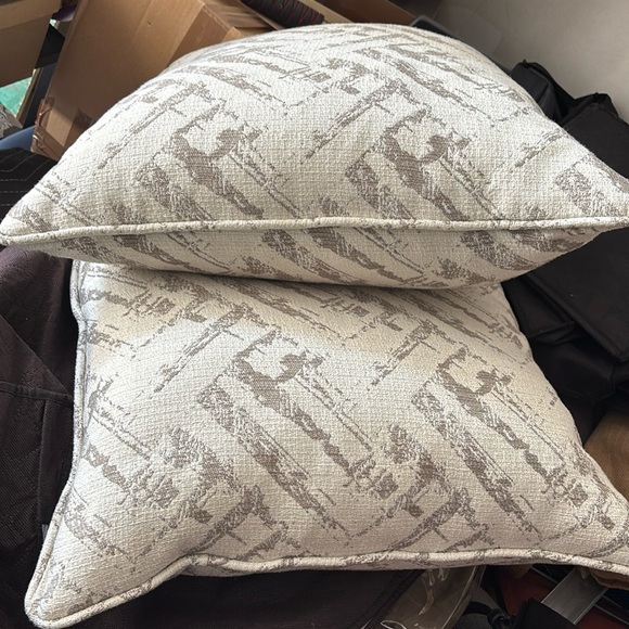 2 Large Couture Throw Pillows - Picture 4 of 12